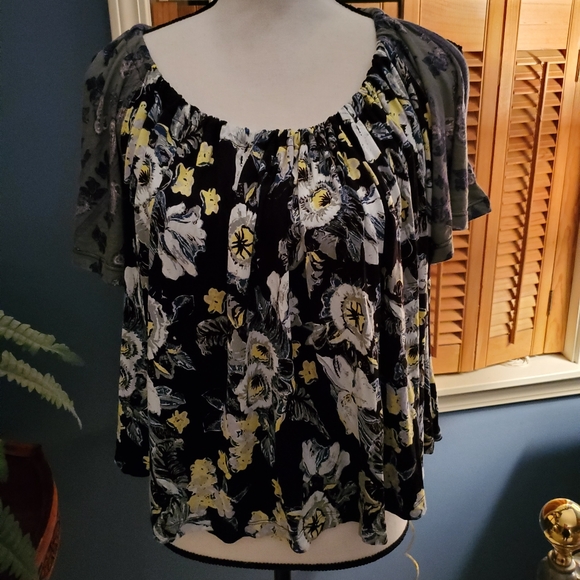 🌸Free People Baha Babe Floral Top🌸 - Picture 5 of 8